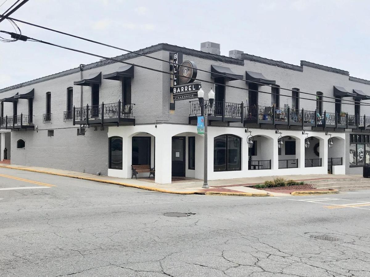 Eagle Exec Loft In Downtown Statesboro Apartment Екстериор снимка